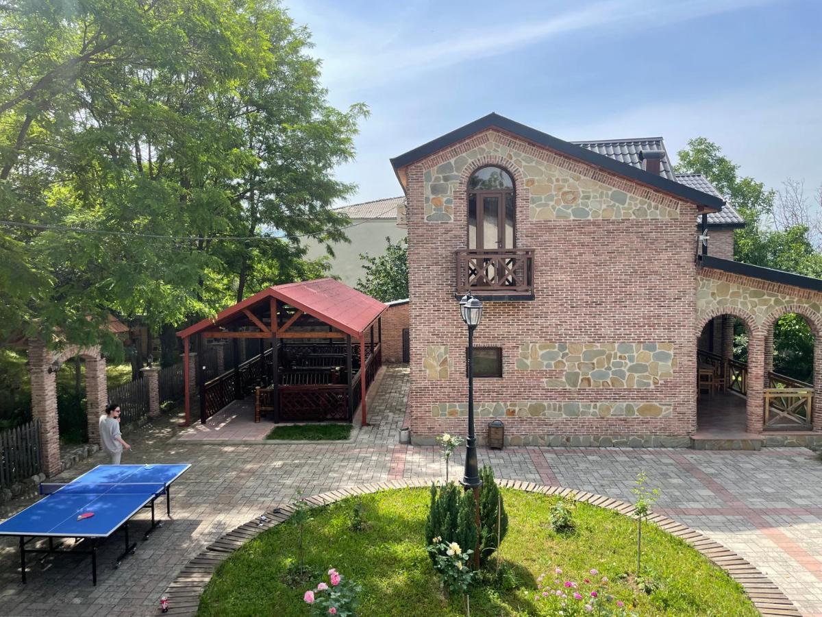 Chateau Orberi Hotel Iqaltʼo Екстериор снимка